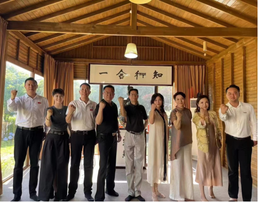 20240822-07長三角產(chǎn)業(yè)發(fā)展聯(lián)盟工作委員會第一屆述職報告1207